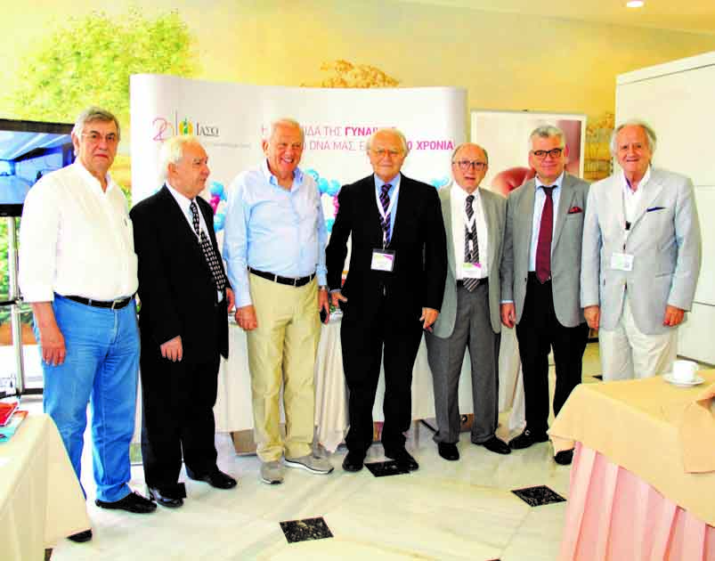 Από αριστερά οι κ.κ.: Αντώνιος Βλαχούσης, Μ/Γ, Αντιπρόεδρος Β’ Δ.Σ. ΙΑΣΩ, Παρασκευάς Πετρόπουλος, Μ/Γ, Διδάκτωρ Πανεπιστημίου Αθηνών, Διευθυντής Τμήματος Μ/Γ Υπερήχων ΙΑΣΩ, Διευθύνων Σύμβουλος Ομίλου ΙΑΣΩ, Γενικός Γραμματέας ΕΜΓΕ, Δρ Γεώργιος Σταματίου, Μ/Γ, Πρόεδρος Δ.Σ. Ομίλου ΙΑΣΩ, Αριστείδης Αντσακλής, MD, PhD, FRCOG (Hon.), Καθηγητής Μαιευτικής / Γυναικολογίας Πανεπιστημίου Αθηνών, Διευθυντής Τμήματος Ιατρικής Εμβρύου ΙΑΣΩ, Νικόλαος Παπαντωνίου, Καθηγητής Μαιευτικής / Γυναικολογίας, Διευθυντής Γ’ Μ/Γ Κλινικής ΕΚΠΑ, Π.Γ.Ν.Α. «Αττικόν», Αλέξανδρος Ροδολάκης, Καθηγητής Γυναικολογικής Ογκολογίας Πανεπιστημίου Αθηνών, Α’ Μ/Γ Κλινική, Νοσοκομείο «Αλεξάνδρα», Σπυρίδων Σαρρής, Μ/Γ, Διδάκτωρ Ιατρικής Σχολής ΕΚΠΑ, Μέλος Δ.Σ. ΙΑΣΩ & Αντιπρόεδρος Δ.Σ. ΙΑΣΩ General