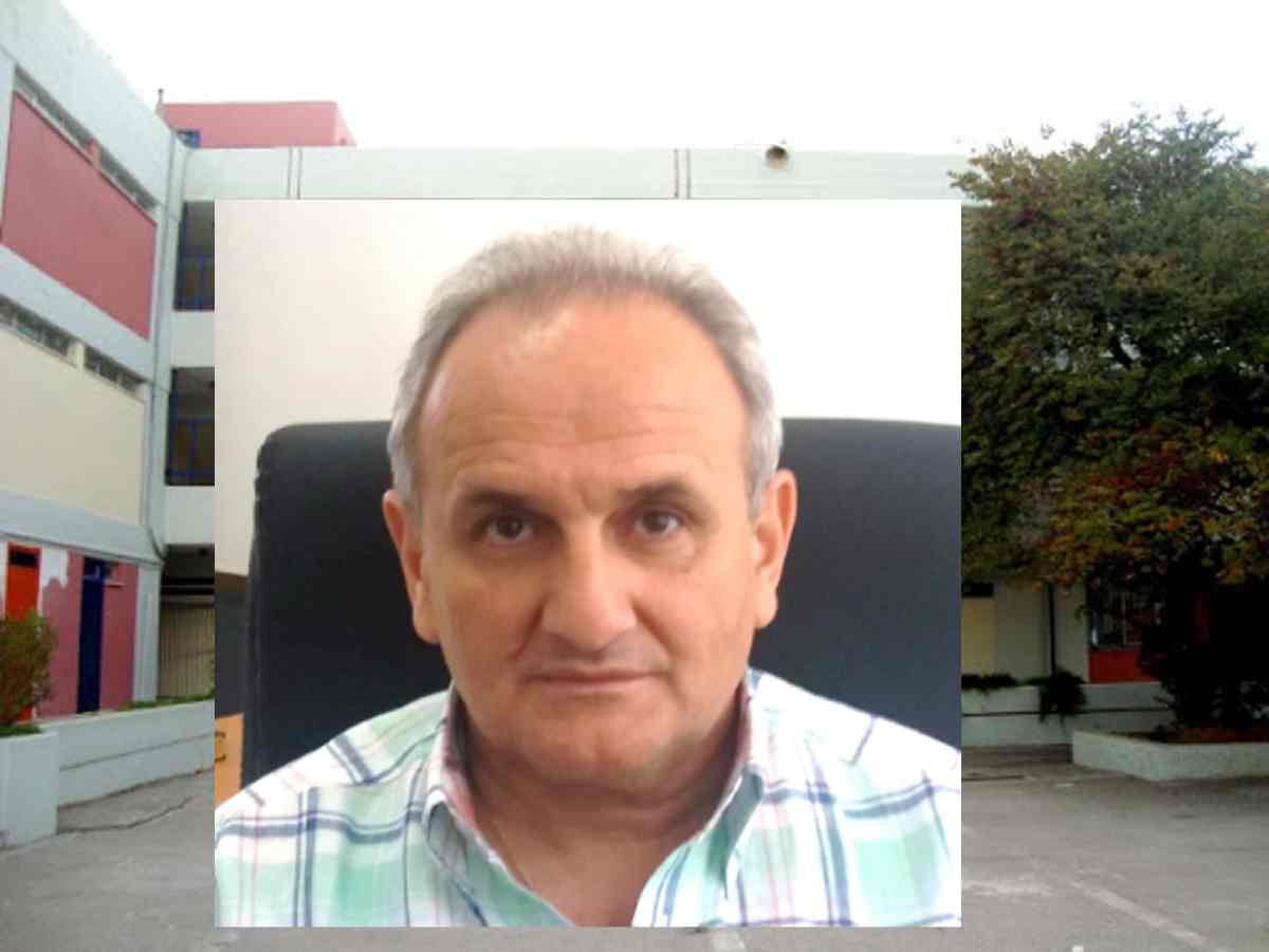 Ο κ. Λάμπρος Γιώργας, διευθυντής του Λυκείου Παπάγου